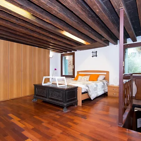 Cozy Central Apartment Apartment Venedig