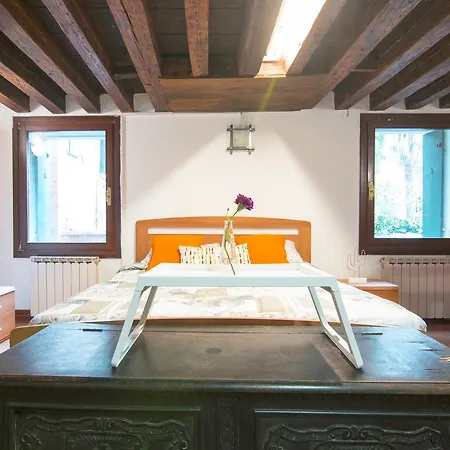 Cozy Central Apartment Venedig